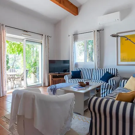 3 Bedroom Beautiful In Sur Argens