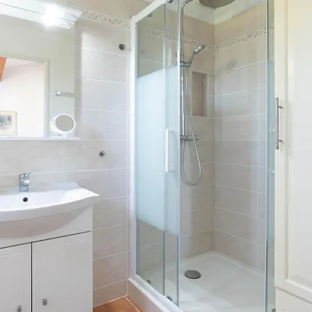 3 Bedroom Beautiful In Sur Argens *